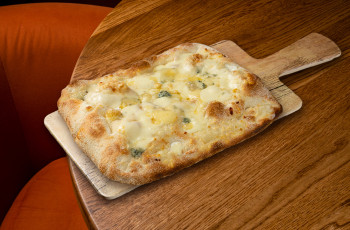 Пиццета Кватро Формаджи